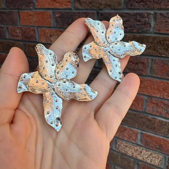 Zara Starfish Statement Stud Earrings - Picture 3 of 14